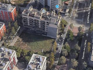 Terreny residencial a Carrer de ramon llull 480. Venta de solar en port forum