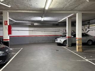 Lloguer Aparcament de moto a Carrer de tolra  10. Plaza parking moto fácil acceso y una sola planta