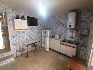 Casa a Calle arrabal 61. Casa  barata con buenas opciones...