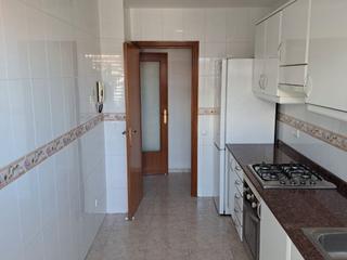 Location Appartement à Carrer del bisbe urquinaona 40. Alquiler piso amueblado ideal parejas
