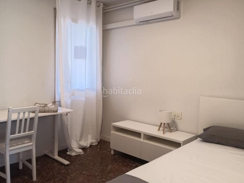 Foto afbf967c-f55c-4278-b759-d0f1ed551477. Alquiler piso en antoni gaudí 70 pis per a estudiants o professors en Reus