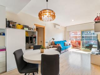 Piso en Carrer de la torrassa 14. Hogar de 2 habitaciones en san juan bautista: optimizado y efici