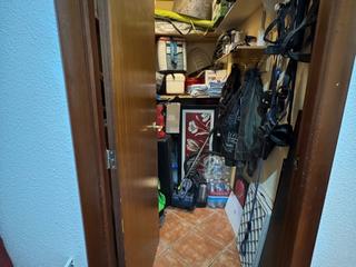 Piso en Avenida río ebro  33. ?? amplia vivienda de 180 m² con balcón y vestidor – 180.000 €