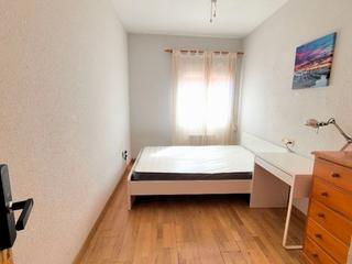 Rent Flat in Zabaleta 3. Piso con tres habitacion en avenida america