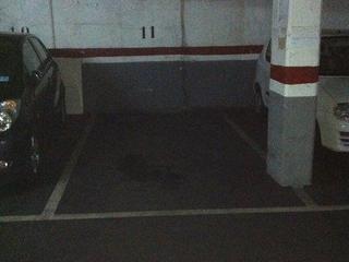Location Parking voiture à Sant crispí 18. Alquiler de plaza de parking en la teixonera
