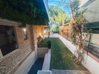 Maison à Carrer d'oviedo 27. Casa en zona tranquila