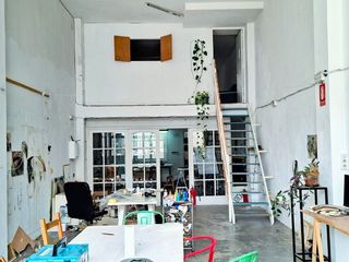 Geschäftsraum in Carrer mare de la déu de montserrat 90. Gran local duplex  muy luminoso ,céntrico