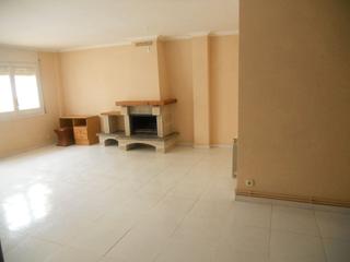 Pis a Cuba 10. Atico duplex con dimensiones extraordinarias con mucha luz