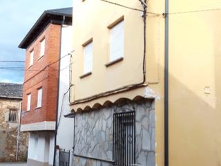 Casa a La parada 3. Se vende casa en noceda del bierzo, león