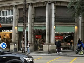 Traspàs Local Comercial a Balmes 369. Local en traspasso esquinero c/ balmes 369 esquina ronda general