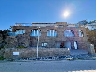 Maison à Carrer punta de la creu 30. Exclusiva casa en port de la selva con vistas al mar