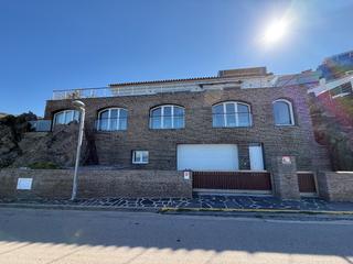 Casa en Carrer punta de la creu 30. Exclusiva casa en port de la selva con vistas al mar