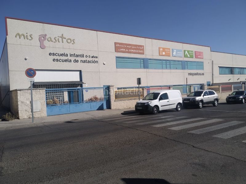 Foto bcea88fb-5d5f-4604-ab87-f79ae2da4473. Rent business premise in turin 7 in Pintores-Ferial Parla