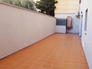 Appartement à Dom bosco 101. Piso con patio en planta baja