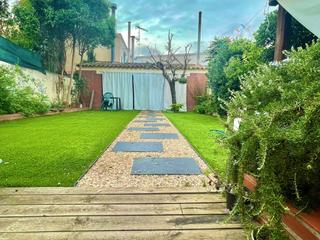 Duplex in Calle del migdia 21. Se vende amplia casa en moja