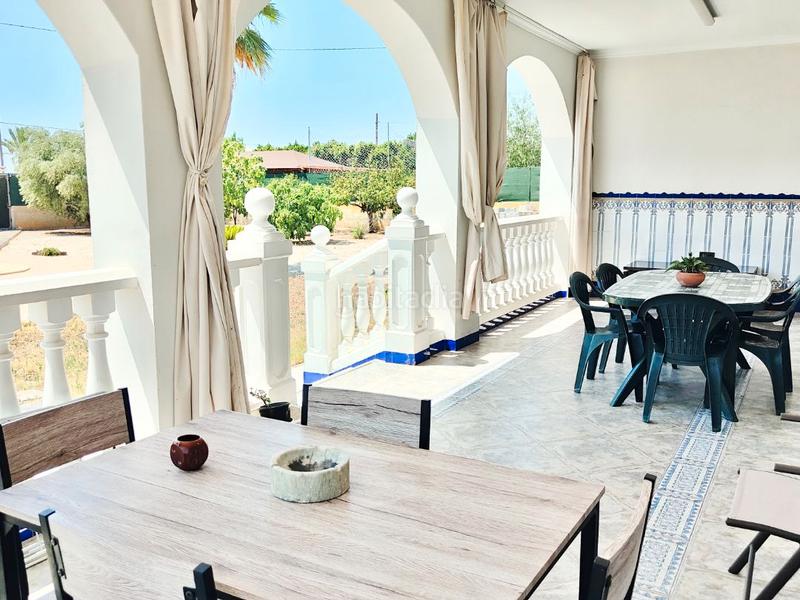 Foto b662b280-f20c-427d-baae-f957d0515c32. Alquiler chalet en altabix-3 3 alquiler chalet individual en Elche / Elx
