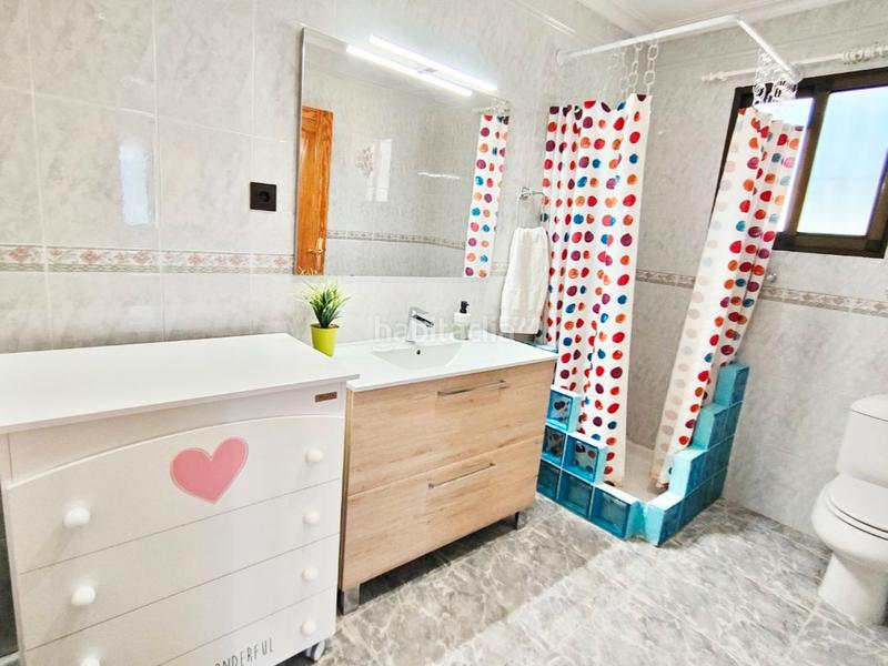 Foto c70e4759-ca64-42c1-b7a4-356f52efb86a. Rent chalet in altabix-3 3 in Campus Universitari Miguel Hernández Elche / Elx
