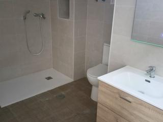 Location Local commercial à Calle antonio tomás sanz  3. Recién reformado