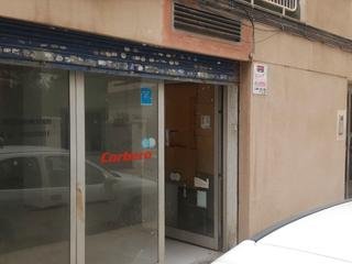 Location Local commercial à Santa joana d'arc 13. Amplio local de 200mts. particular