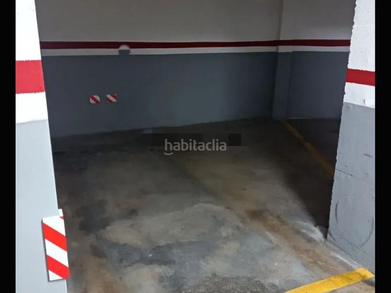 Foto 0c3db41c-4936-488f-ab86-cbd848072459. Alquiler parking coche en pintor coello 37 parquing coche mediano y moto en Rubí