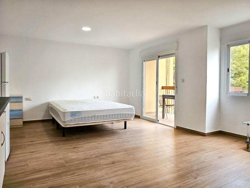 Foto 996b4507-15fa-4cdf-ad23-f957ec6a824a. Location studio dans pintor murillo 57 dans Campoamor Alicante