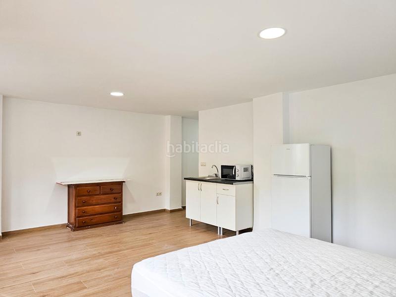 Foto f4e2006d-814b-41d5-af3d-b4c88fc288af. Location studio dans pintor murillo 57 dans Campoamor Alicante