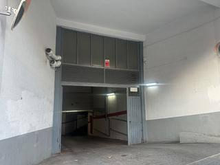 Parking coche en Carrer de mallorca 17. Centro ciudad plaza de aparcamiento