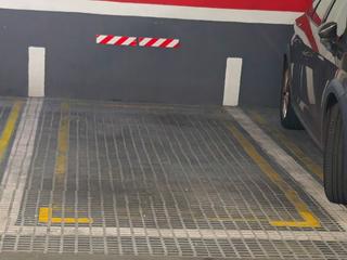 Lloguer Aparcament cotxe a Carrer joaquima vedruna  4. Particular alquila plaza de parking