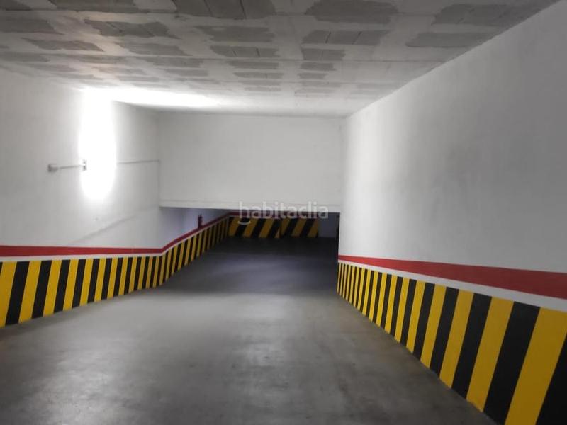 Foto 84135582-cae0-4a55-a0d1-d2928f3f6934. Alquiler parking coche en pere cabrera 38 para cotxe i moto en Lleida