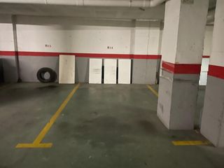 Location Parking voiture à Carrer riu besòs 6. Para cotxe