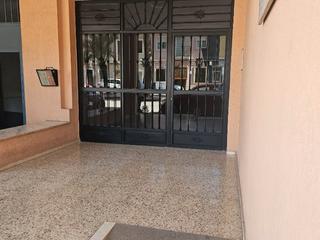 Appartement à Avenida germanies  37. Muy buena ubicación, edificio en muy buen estado y comunidad eje