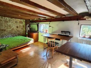 Estudio en Basses de sant pere 12. Venta de estudio