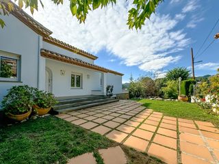 Chalet en Carrer la plana 4. Exclusivo chalet en la mejor zona de corbera de llobregat: comod