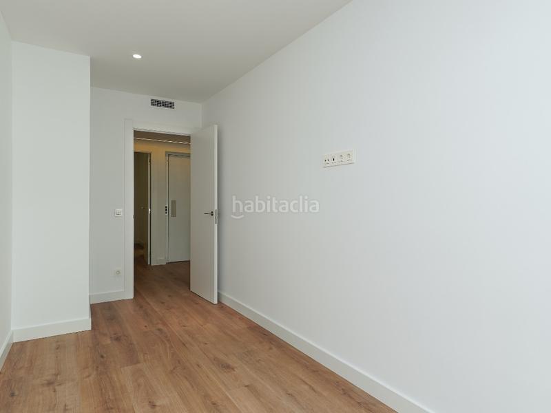 Foto 066807e4-0c9e-4502-8eb6-3b41f510fc77. Casa adossada a mossen anton 83 a Centre Badalona