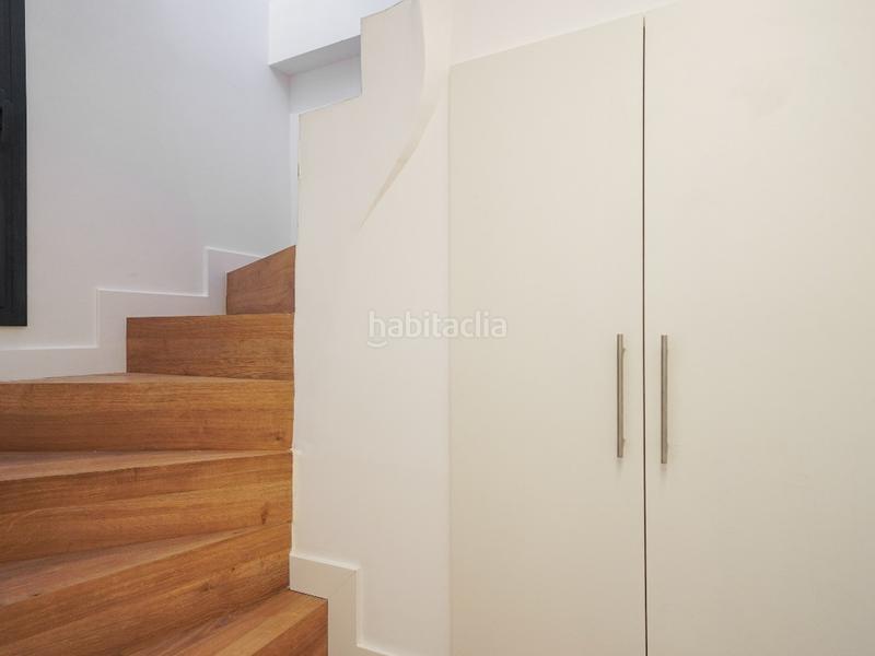 Foto 25edd2bd-1e27-4e8e-8bbc-d149c228f6e9. Casa adossada a mossen anton 83 a Centre Badalona