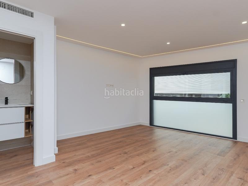 Foto 3084e821-5079-4f88-8ad0-45bc495d1698. Casa adossada a mossen anton 83 a Centre Badalona