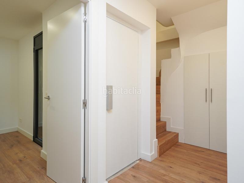 Foto 3f3e0a1d-e9bc-4f2d-93b5-c2b1d9fa1493. Casa adossada a mossen anton 83 a Centre Badalona