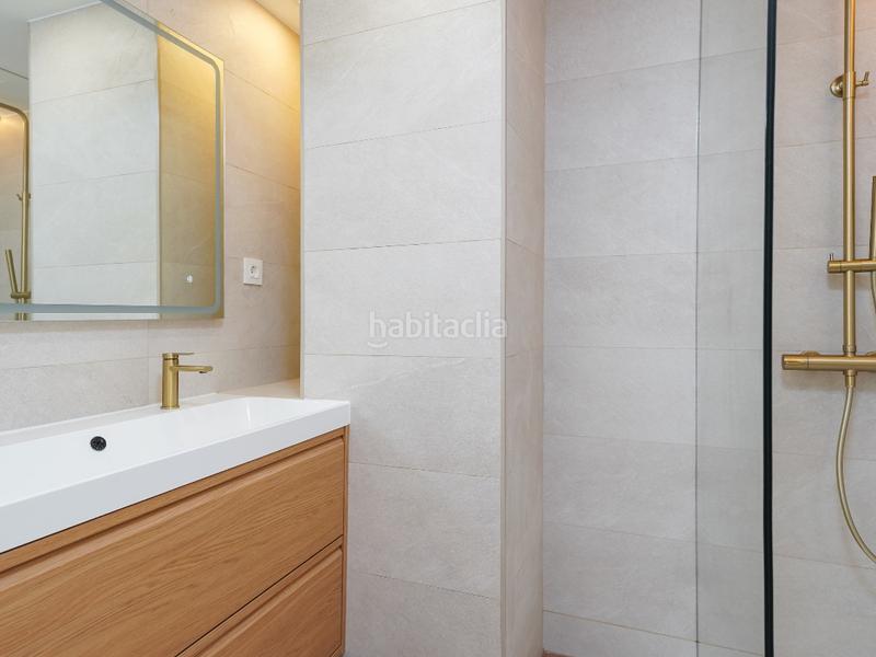 Foto 6f732dff-8369-48c6-8f99-fe34bdf4b816. Casa adossada a mossen anton 83 a Centre Badalona