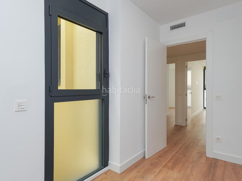 Foto 77236a5c-cd32-42fd-92a3-052487f9e527. Casa adossada a mossen anton 83 a Centre Badalona