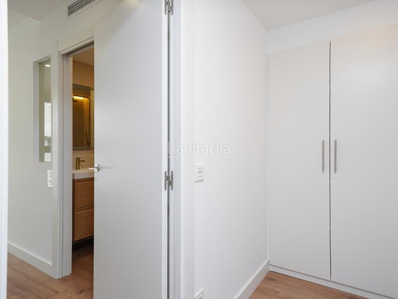 Foto b8b3ac0b-fa3c-47fc-99b2-aa63d1471492. Casa adossada a mossen anton 83 a Centre Badalona