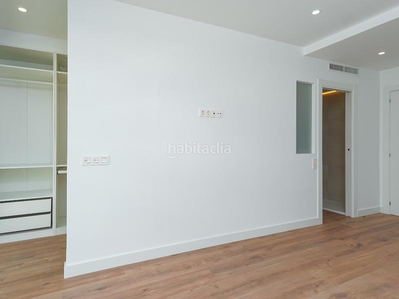 Foto c5c8acea-e9d1-4b0e-a989-a4eecfc96b1b. Casa adossada a mossen anton 83 a Centre Badalona