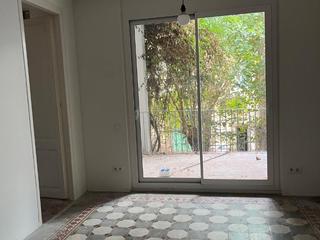 Rent Flat in Carrer de laureà miró 20. Piso de 130m2, 4 habitaciones y terraza aporchada