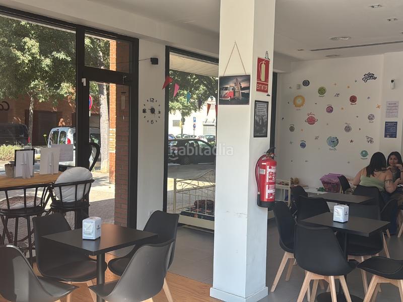 Foto f7d6317f-cbc5-4007-a286-621e3a9f5298. Traspaso local comercial en calle president francesc macià 63 en Salt