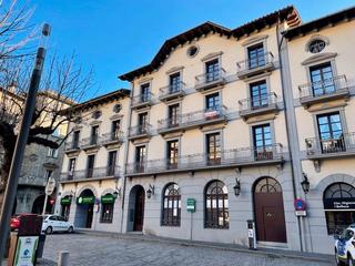 Location Appartement à Plaça de la vila 8. Alquiler de piso en plaza de la vila, 8