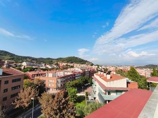 Dúplex a Camí antic de martorelles 10. Dúplex de 149m2 con terrazas y vistas panorámicas a las montañas