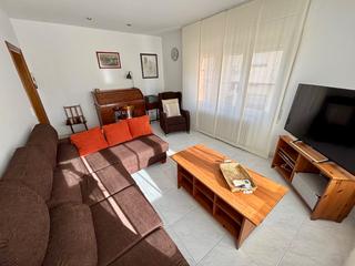 Maison à Plaça de l'esglesia 1. Casa adossada de poble en excel·lent estat a breda