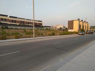 Residential Plot in Cañada de vicálvaro a san fernando 60. Son dos parcelas urbanas con un frente de 32,57 m y un fondo de