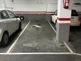 Autoparkplatz in Hedilla 105-111. Plaza para 2 coches o moto