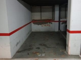Miete Motorradparkplatz in Av.lluis companys  1. Parquing moto