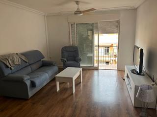 Alquiler Piso en Calle ceballos 1. Piso aguadulce sur